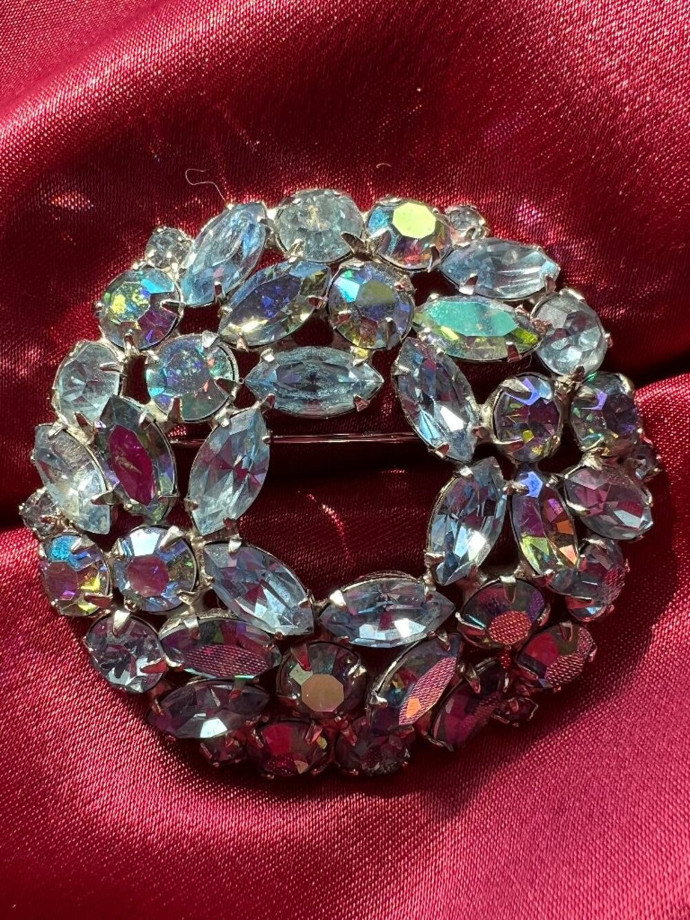 Vintage Weiss Brooch Blue Aurora Borealis Rhinestone AB Wreath Silver Tone